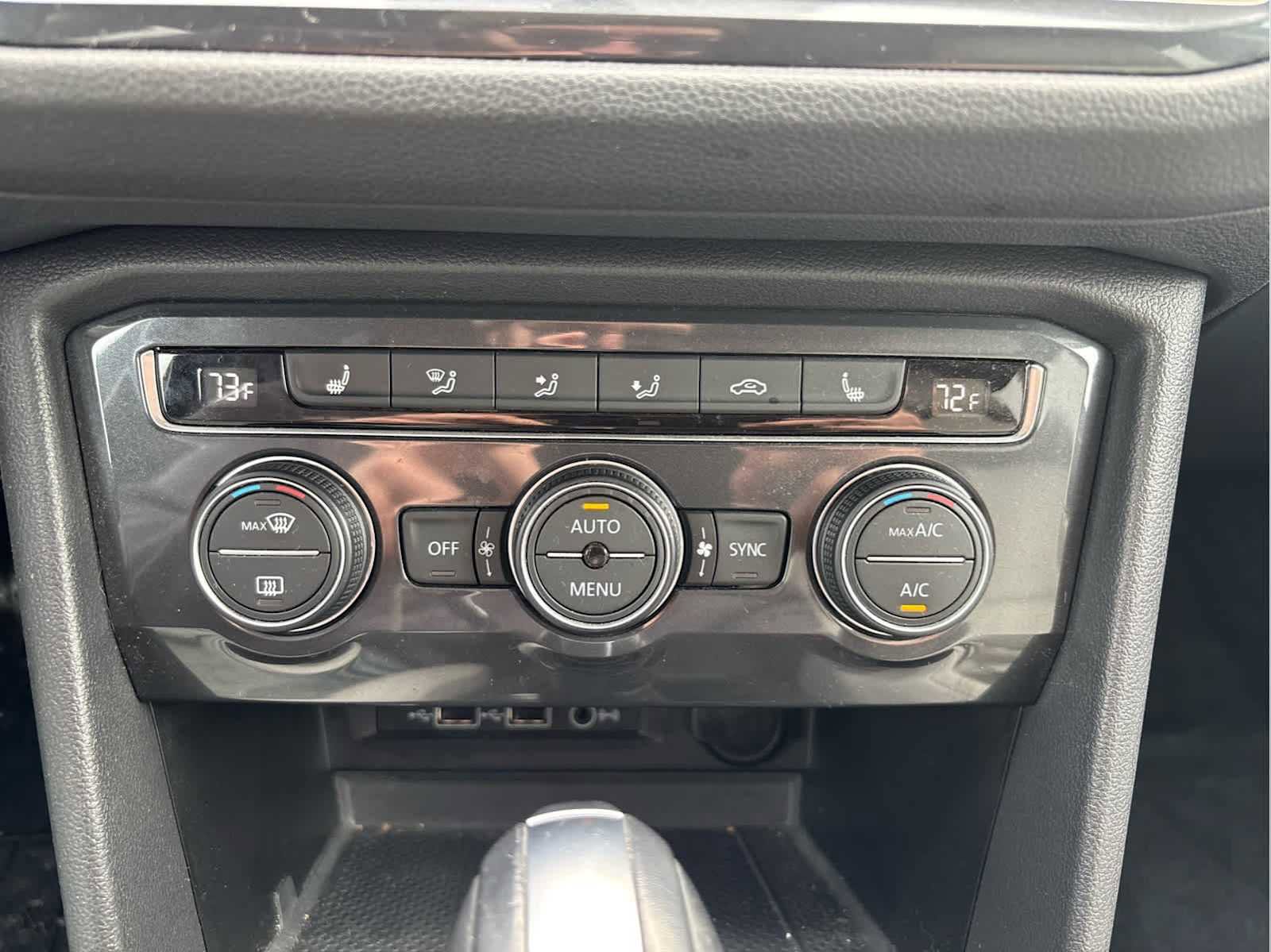 Certified 2020 Volkswagen Tiguan SE image 16