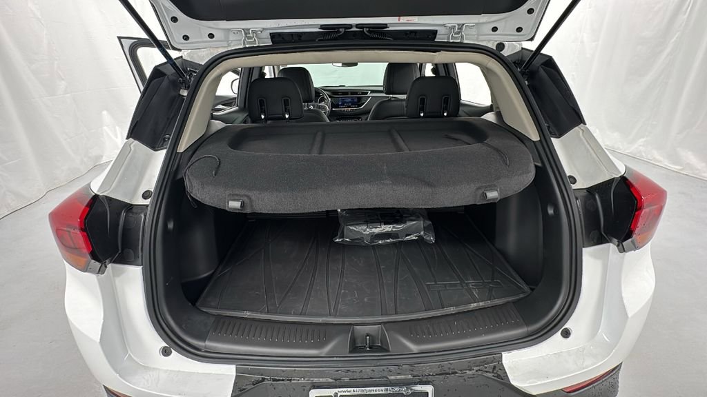 Used 2023 Buick Encore GX Select image 15