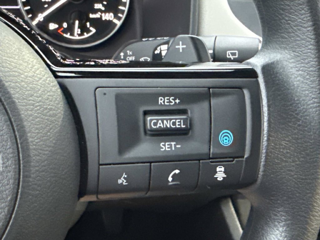 Used 2023 Nissan Rogue SV AWD/4WD image 20