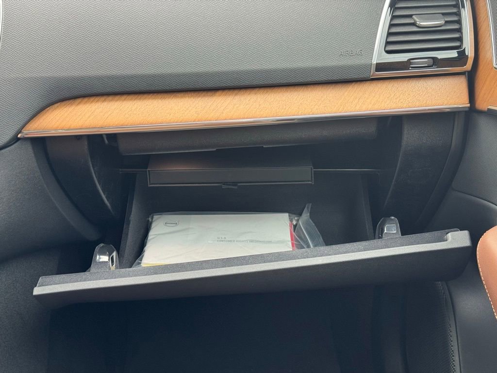 Used 2023 Volvo XC90 B5 Plus image 27