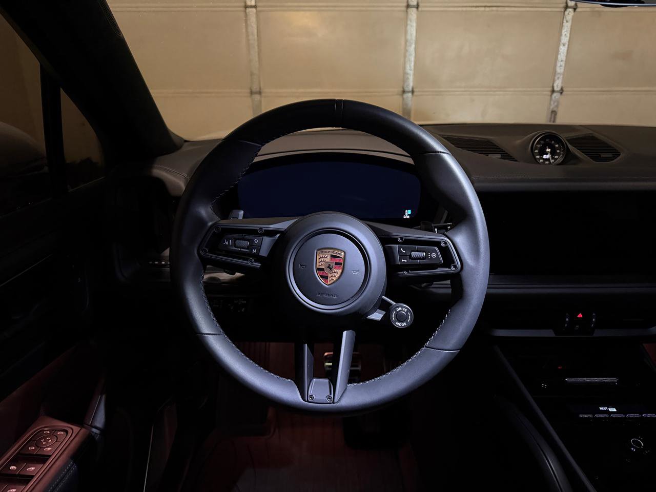 Used 2025 Porsche Cayenne GTS image 15