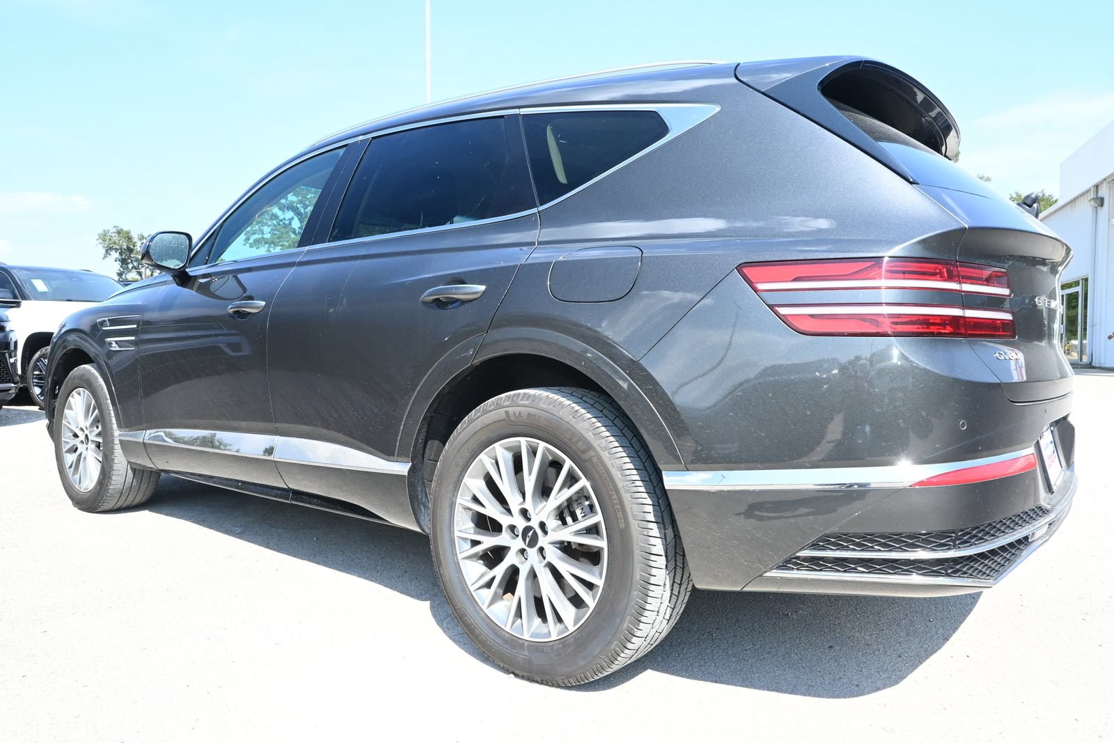 Used 2025 Genesis GV80 2.5T Standard AWD/4WD image 4