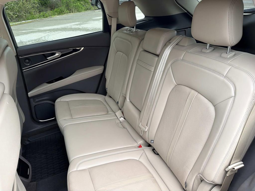 Used 2023 Lincoln Nautilus Reserve w/ Equipment Group 201A image 14