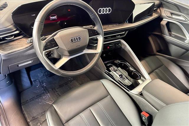 Used 2025 Audi Q5 Premium AWD/4WD image 9
