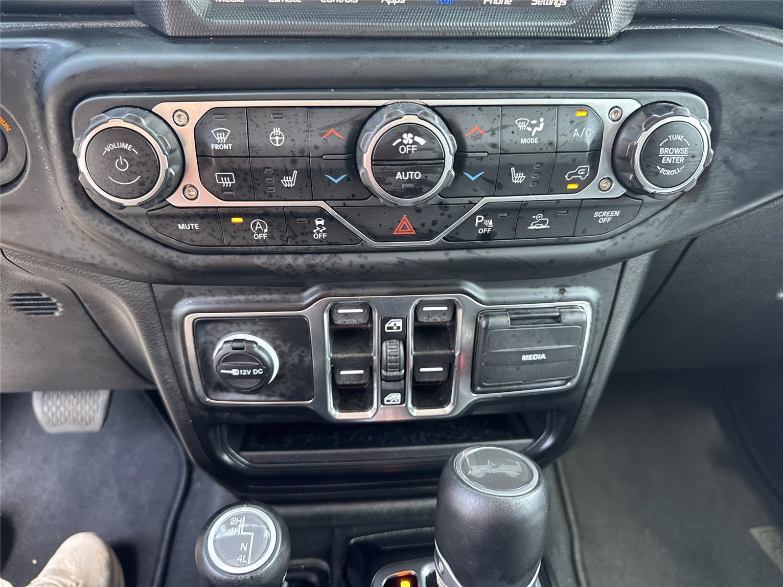 Used 2023 Jeep Wrangler Unlimited Sahara image 20