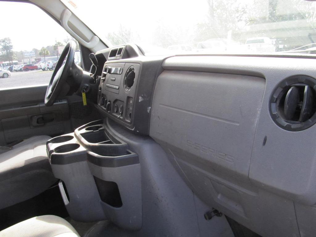 Used 2014 Ford E-250 and Econoline 250 w/ Power Group image 20