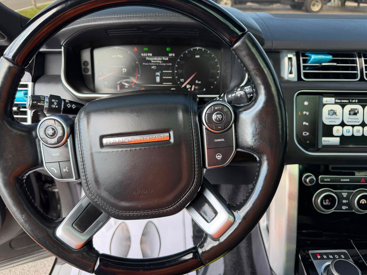 Used 2016 Land Rover Range Rover Supercharged AWD/4WD image 28