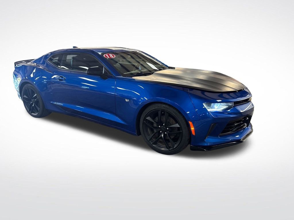 Used 2018 Chevrolet Camaro LT RWD image 8