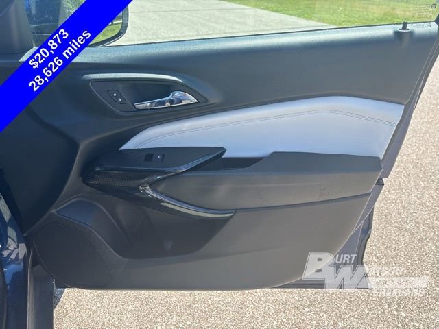 Used 2024 Chevrolet Trax LT w/ Sunroof Package FWD image 27