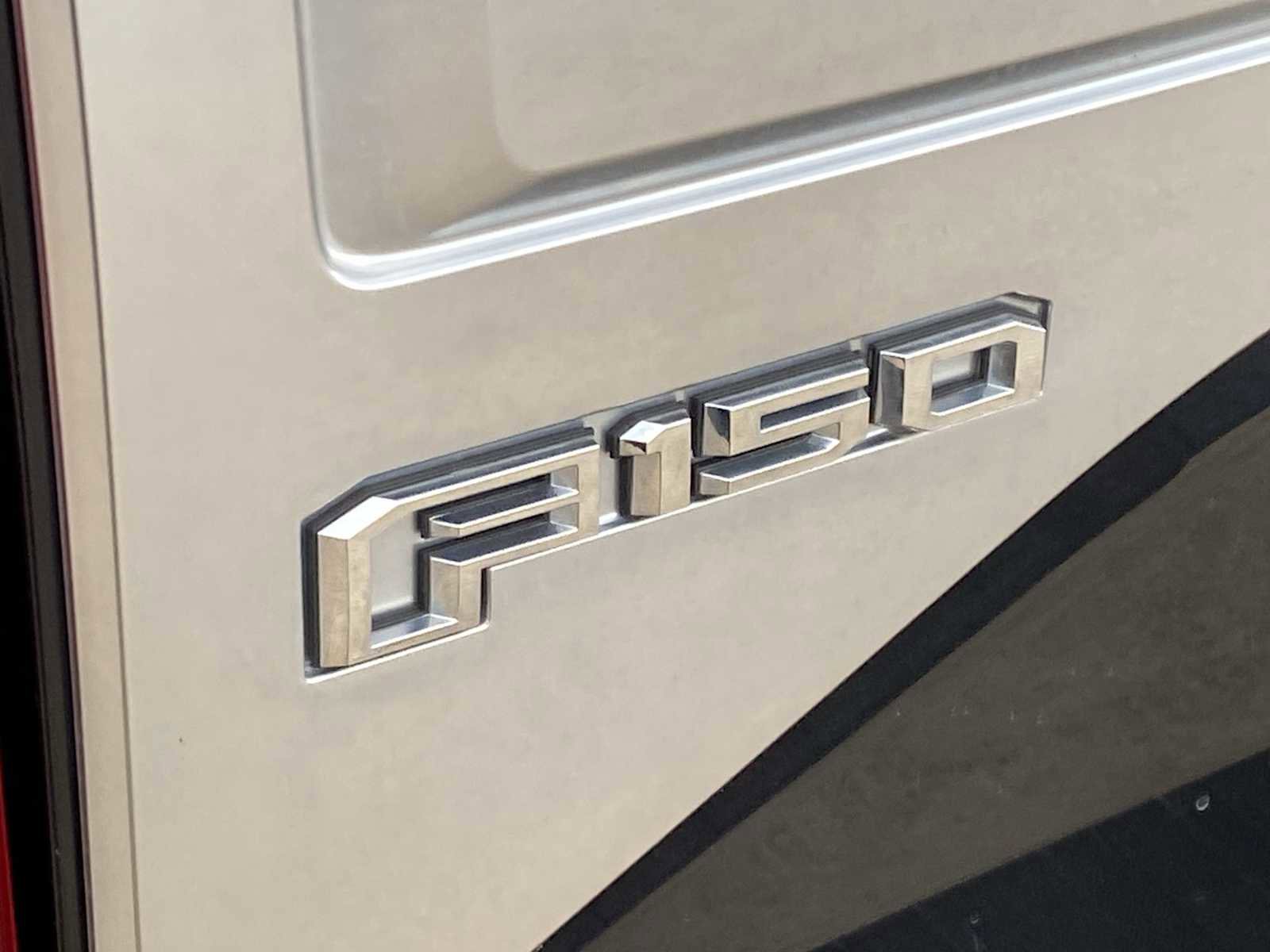 Used 2015 Ford F150 Platinum w/ Technology Package AWD/4WD image 15