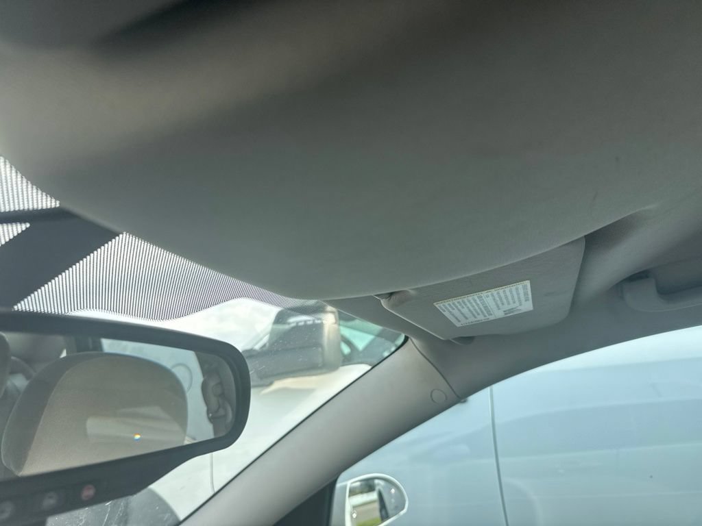 Used 2016 Chevrolet Impala LT FWD image 14