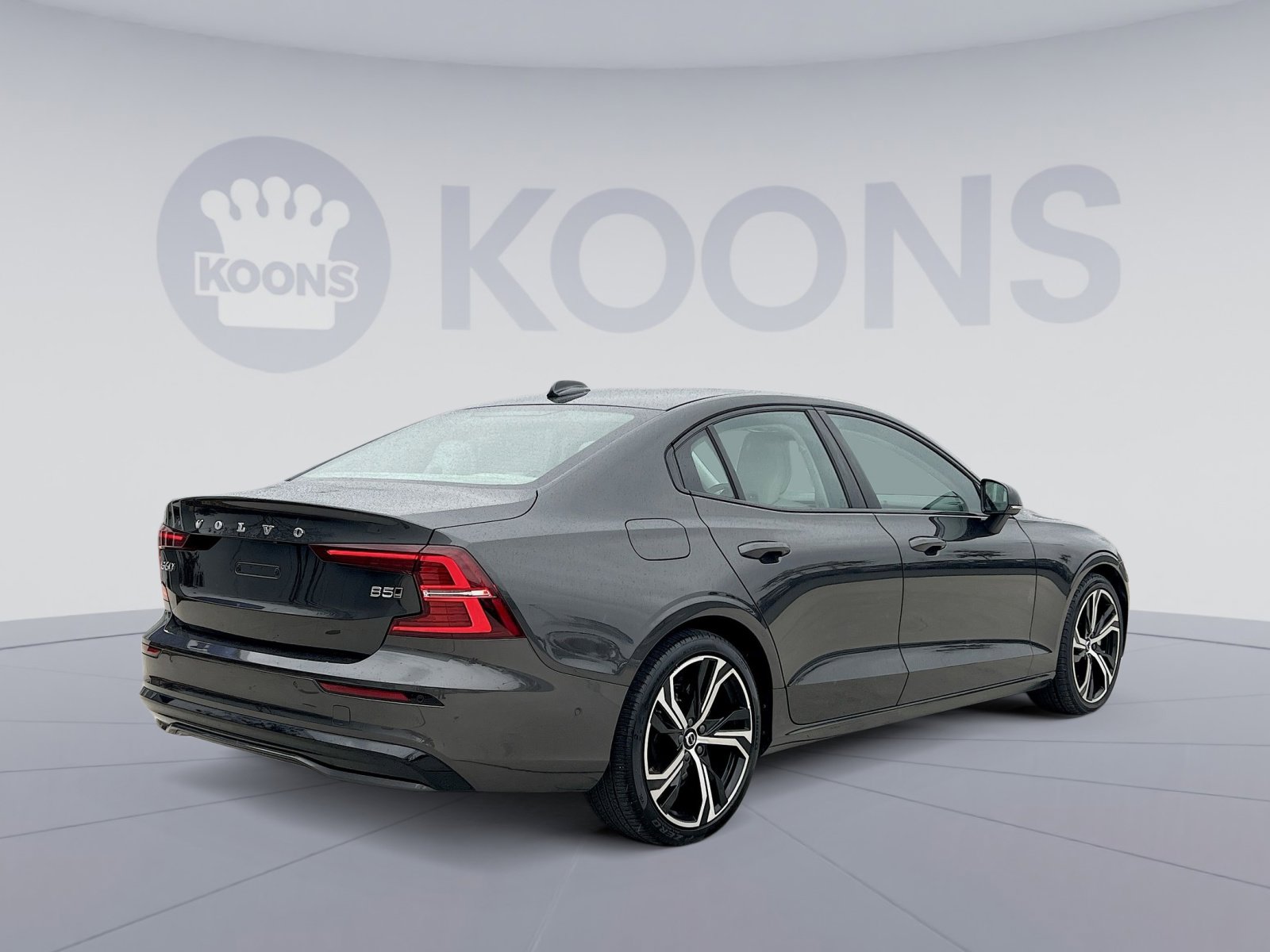 Certified 2024 Volvo S60 B5 Plus image 7