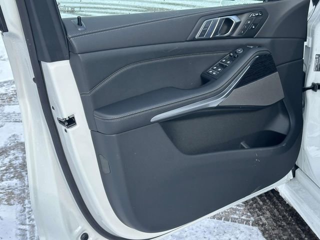 New 2026 BMW X7 xDrive40i w/ M Sport Package image 13