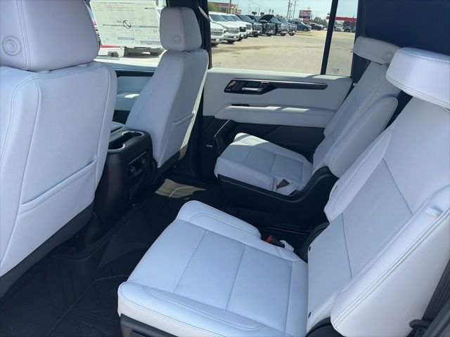 New 2026 Chevrolet Suburban Premier w/ Sun And Tow Package AWD/4WD image 11