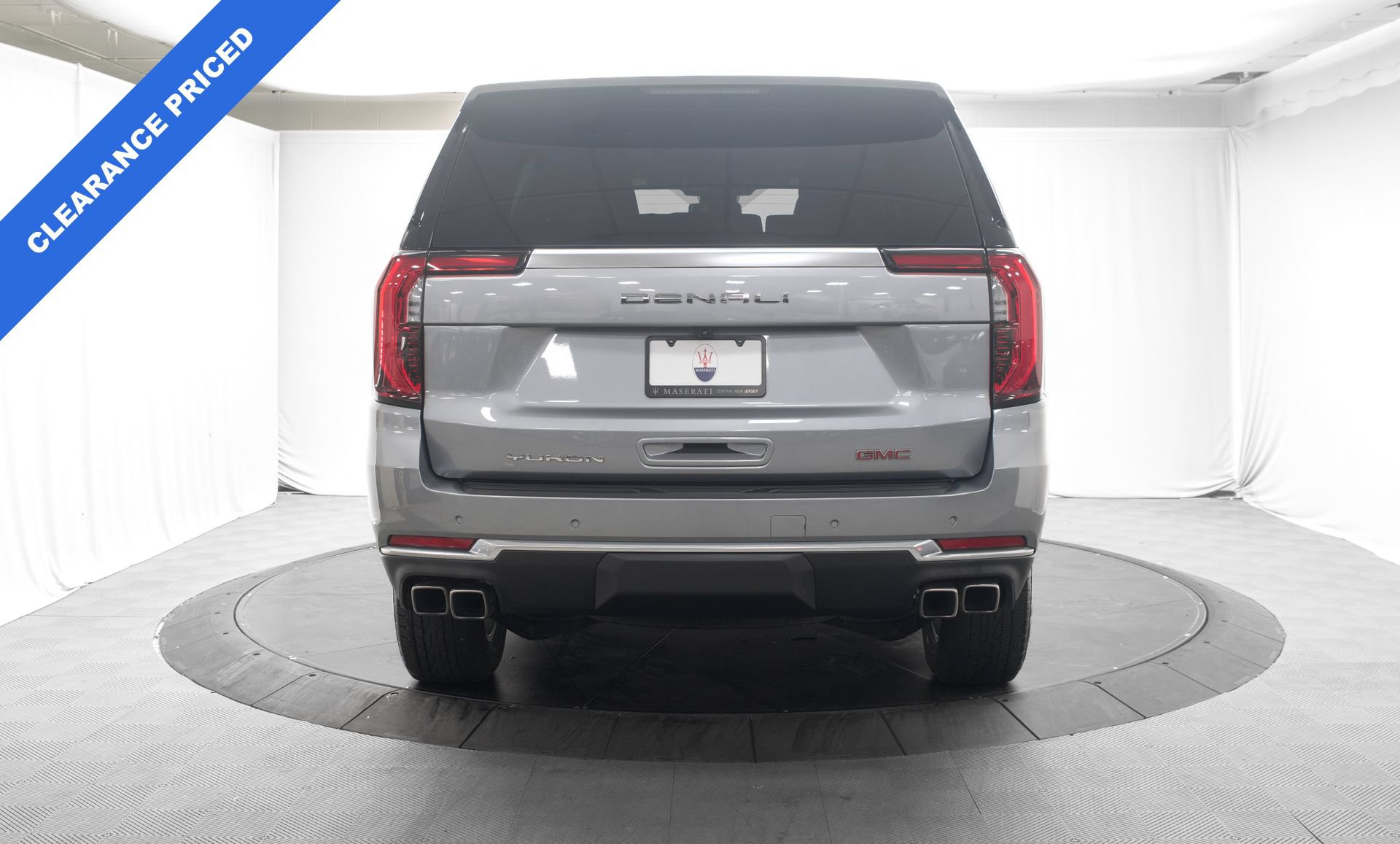 Used 2025 GMC Yukon Denali AWD/4WD image 4