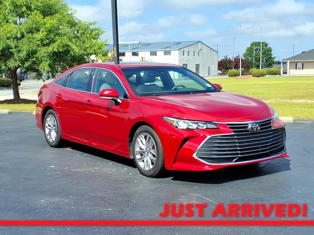 Used 2021 Toyota Avalon XLE w/ Moonroof Package