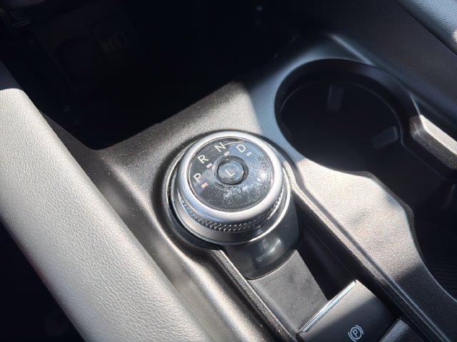 Used 2025 Ford Explorer Active AWD/4WD image 21
