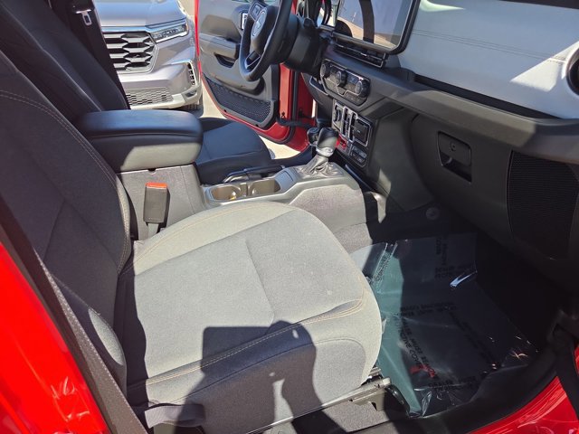 Used 2025 Jeep Wrangler Unlimited Sport AWD/4WD image 20