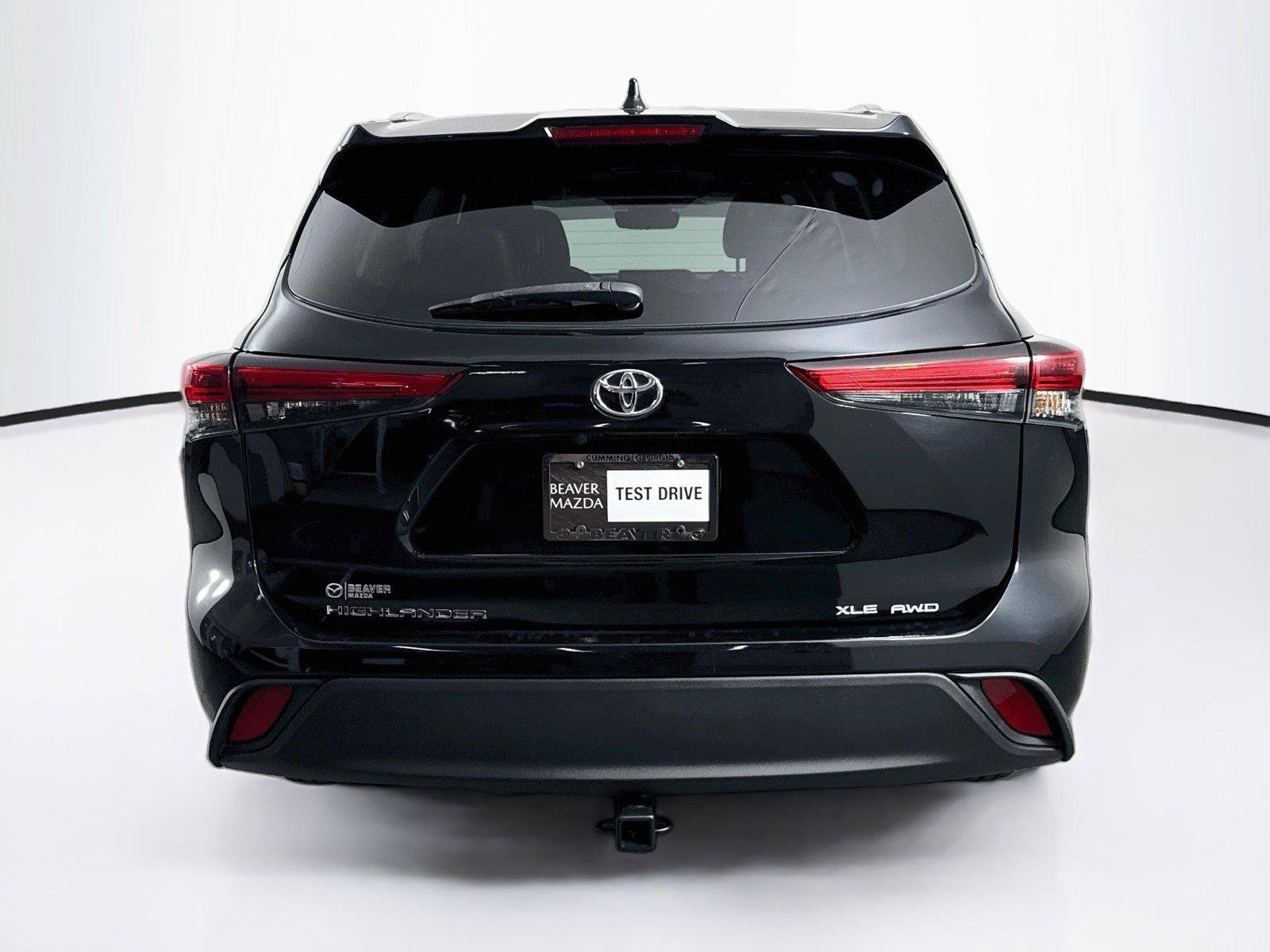Used 2021 Toyota Highlander XLE AWD/4WD image 11