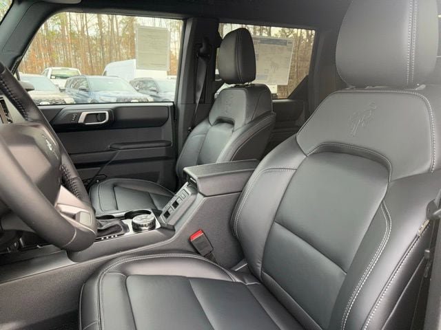New 2025 Ford Bronco Outer Banks w/ Sasquatch Package AWD/4WD image 10