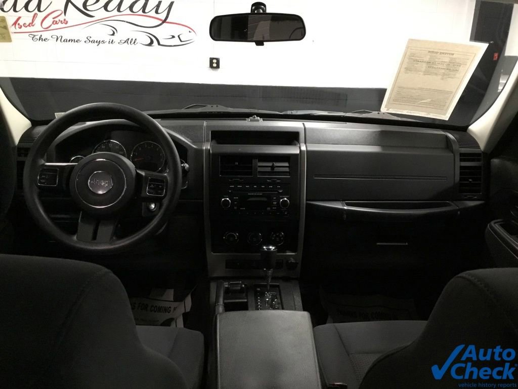 Used 2012 Jeep Liberty Sport AWD/4WD image 20