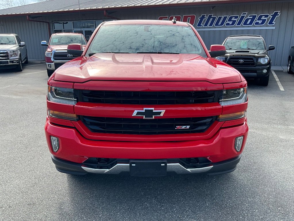 Used 2017 Chevrolet Silverado 1500 LT w/ All Star Edition image 9