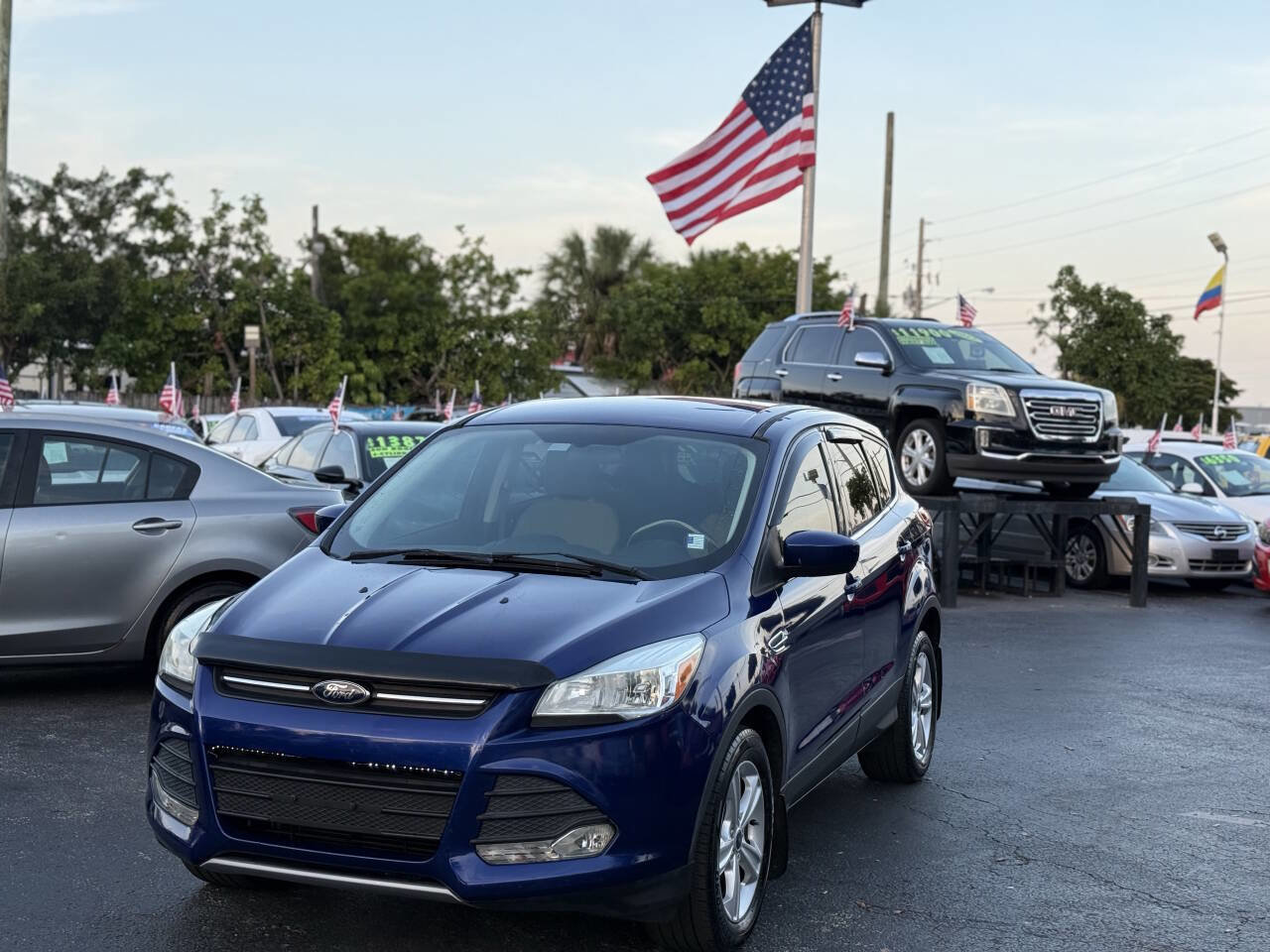 Used 2015 Ford Escape SE image 11