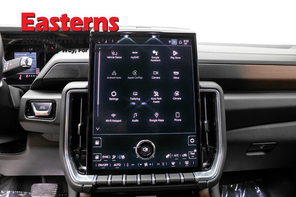 Used 2025 GMC Yukon Denali AWD/4WD image 12