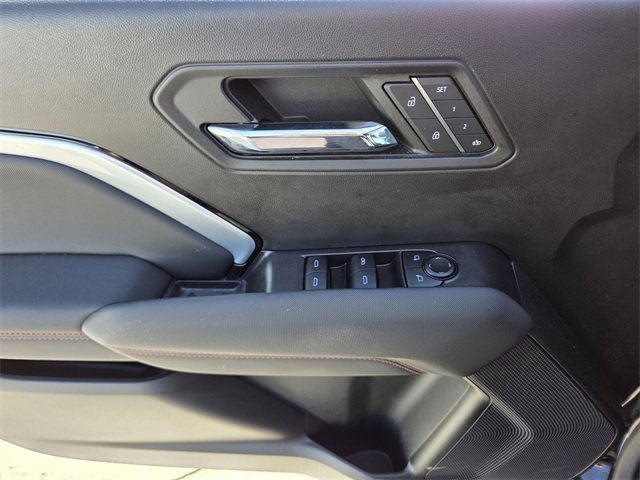 Used 2023 Chevrolet Colorado Z71 w/ Z71 Convenience Package 2 image 17
