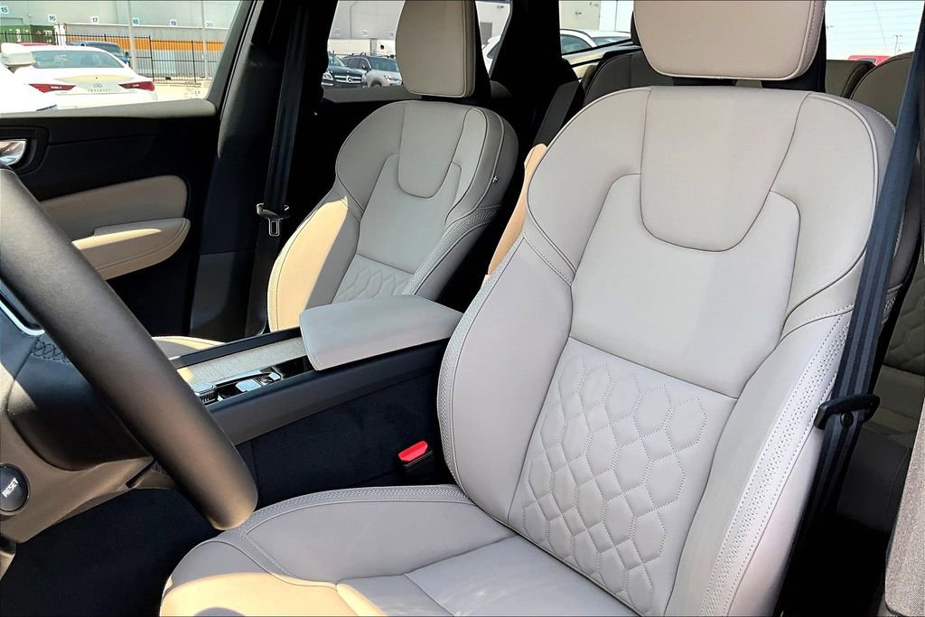 New 2026 Volvo XC60 T8 Plus w/ Protection Package Premier image 23