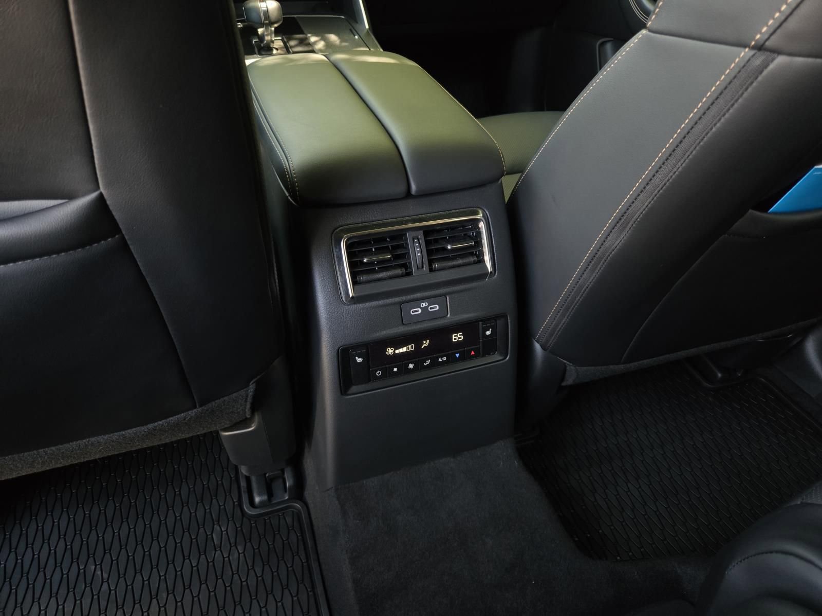 Certified 2025 MAZDA CX-70 3.3 Turbo S w/ Premium Package image 21