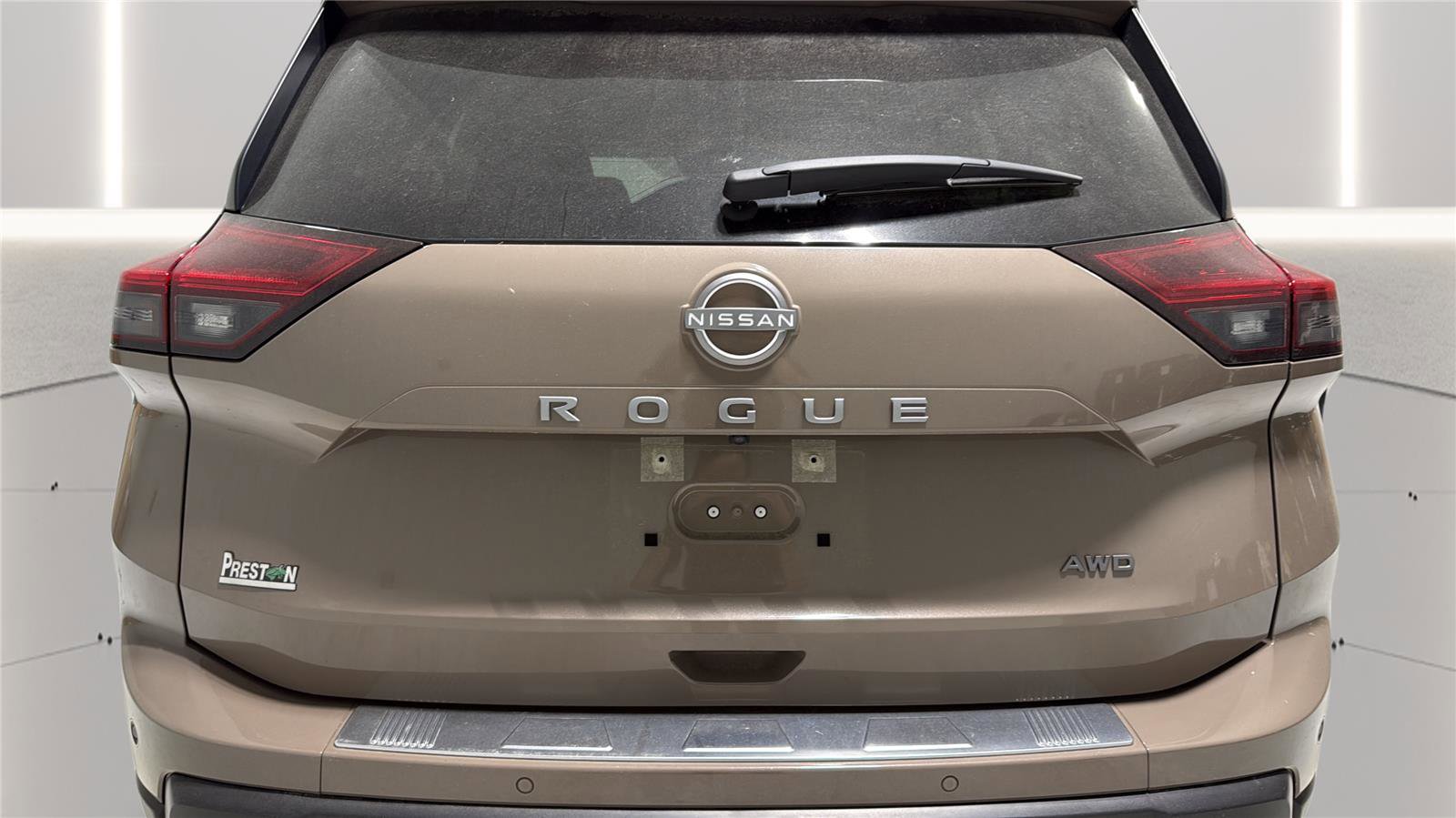 Used 2025 Nissan Rogue SV AWD/4WD image 24