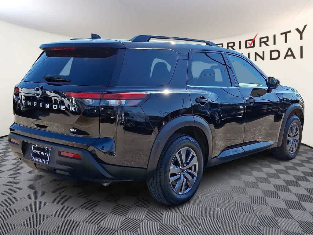 Used 2024 Nissan Pathfinder SV FWD image 4