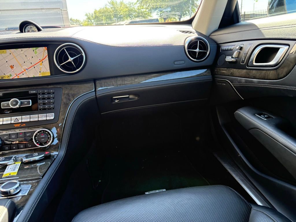 Used 2013 Mercedes-Benz SL 550 image 10