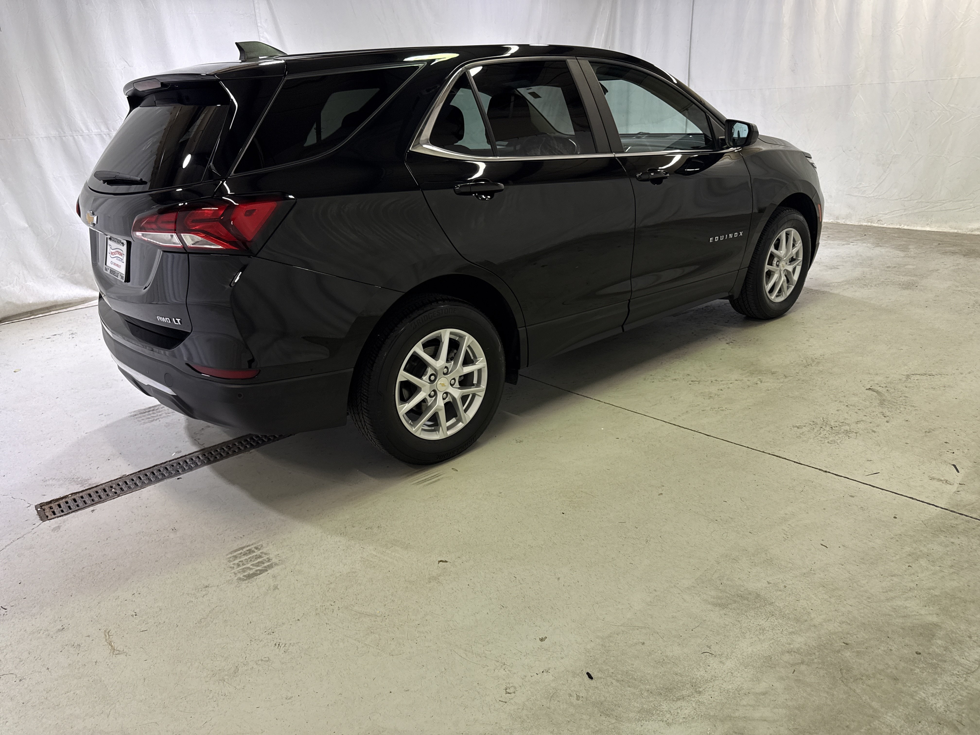 Used 2024 Chevrolet Equinox LT AWD/4WD image 4
