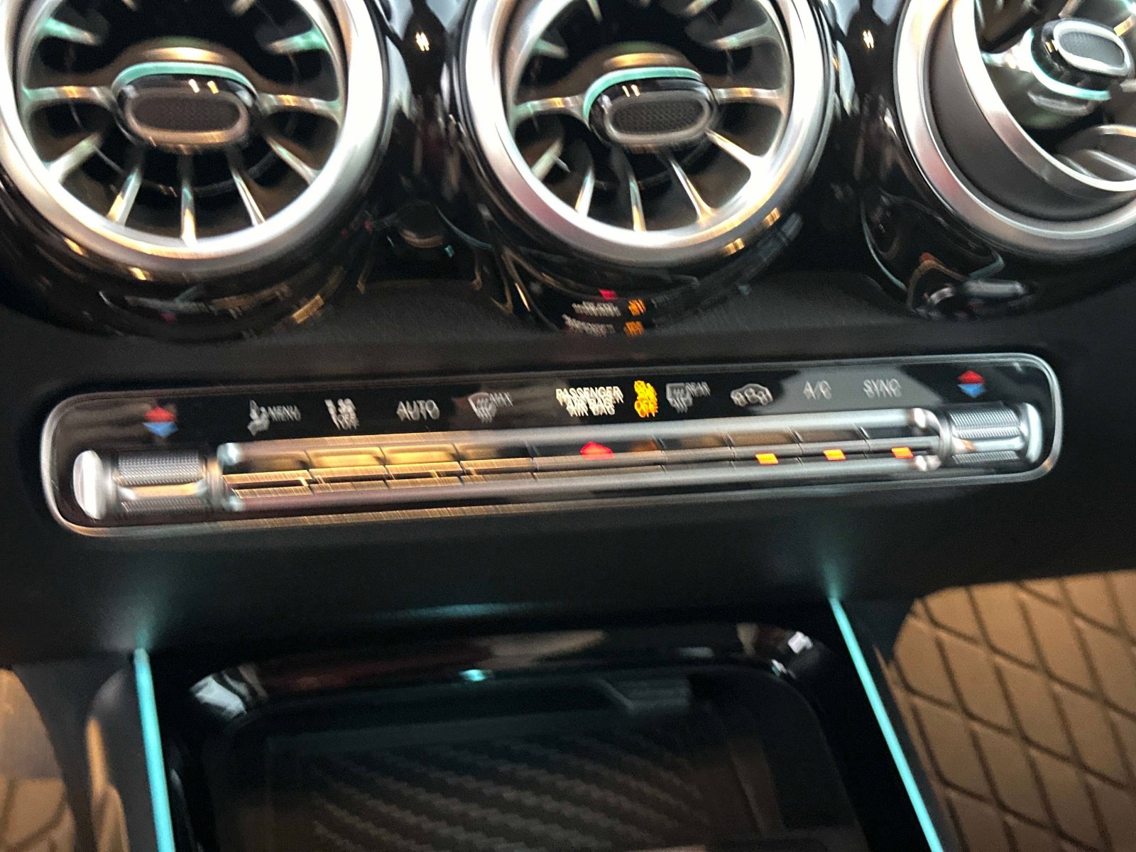 Certified 2025 Mercedes-Benz GLB 250 image 23