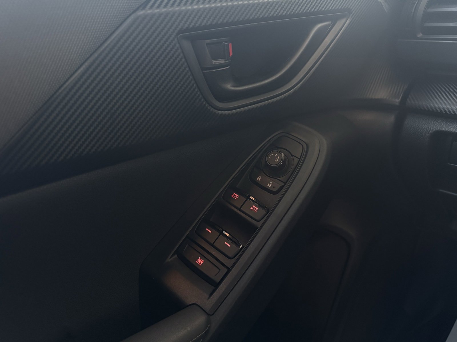 Used 2024 Subaru Crosstrek 2.0i Premium image 24