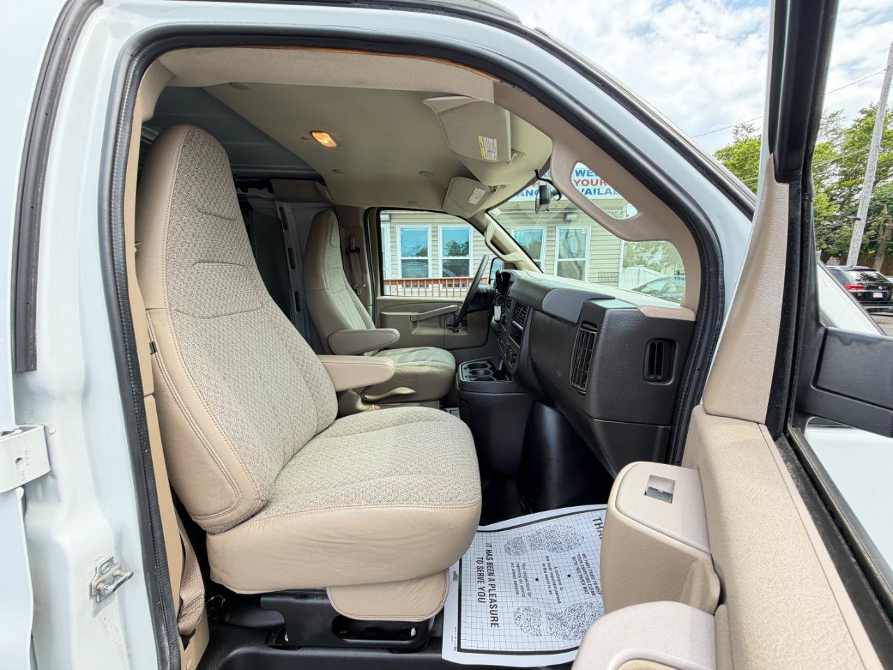 Used 2019 GMC Savana 3500 RWD image 37