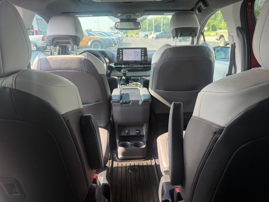 Used 2022 Toyota Sienna XSE w/ XSE Plus Package AWD/4WD image 46