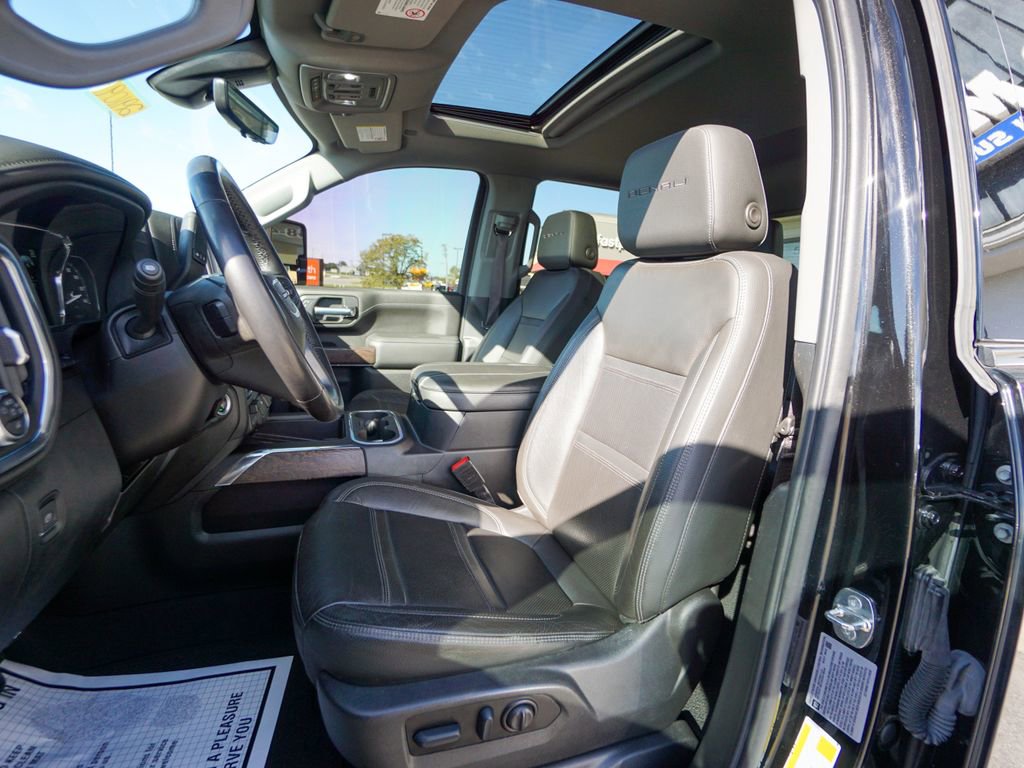 Used 2023 GMC Sierra 3500 Denali w/ Denali Ultimate Package image 16