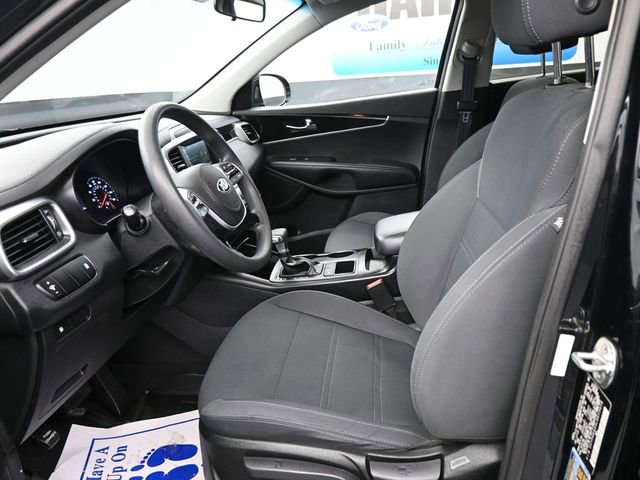 Used 2020 Kia Sorento LX image 12