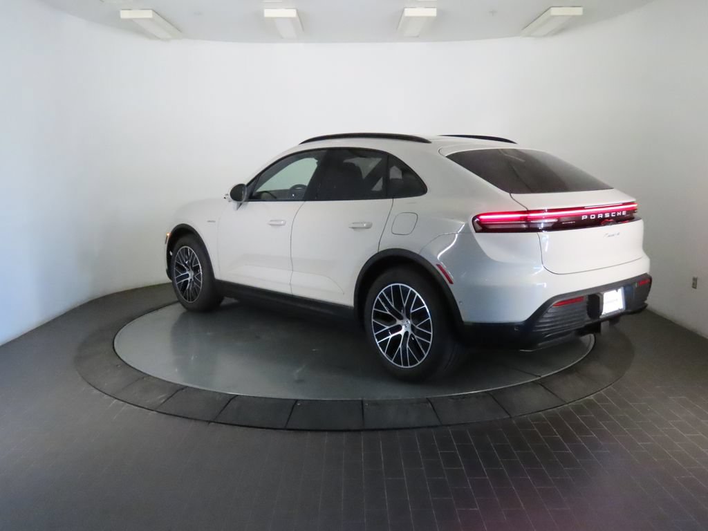 New 2026 Porsche Macan 4 Electric AWD/4WD image 3