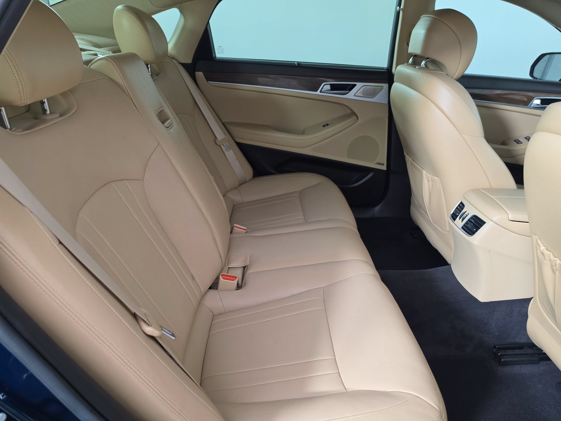Used 2019 Genesis G80 3.8 image 39