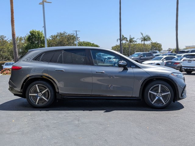 Used 2023 Mercedes-Benz EQS 580 4MATIC SUV image 4