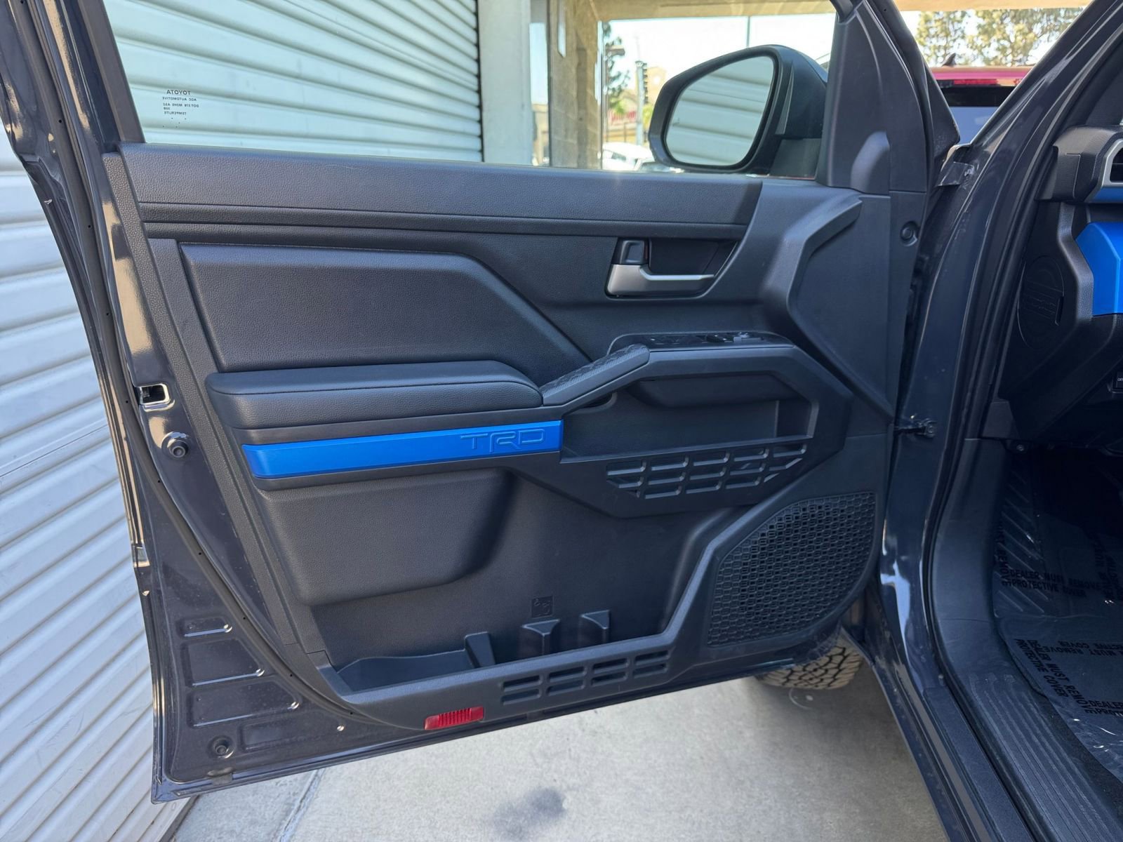 Used 2025 Toyota Tacoma TRD Off-Road image 18