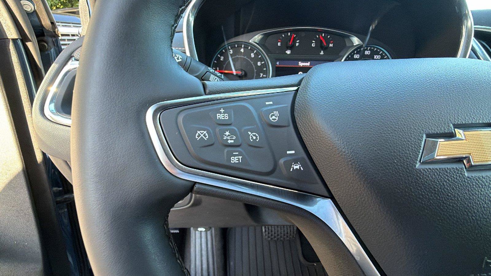 Used 2024 Chevrolet Equinox Premier w/ LPO, Floor Liner Package FWD image 25