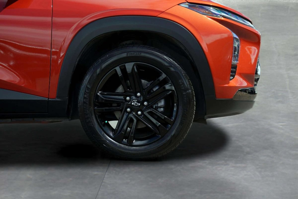 Used 2024 Chevrolet Trax ACTIV w/ Sunroof Package FWD image 9
