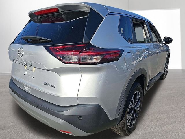 Used 2023 Nissan Rogue SV image 3