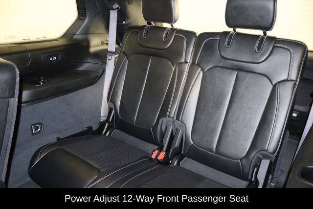 Used 2023 Jeep Grand Cherokee L Overland w/ Luxury Tech Group IV image 18