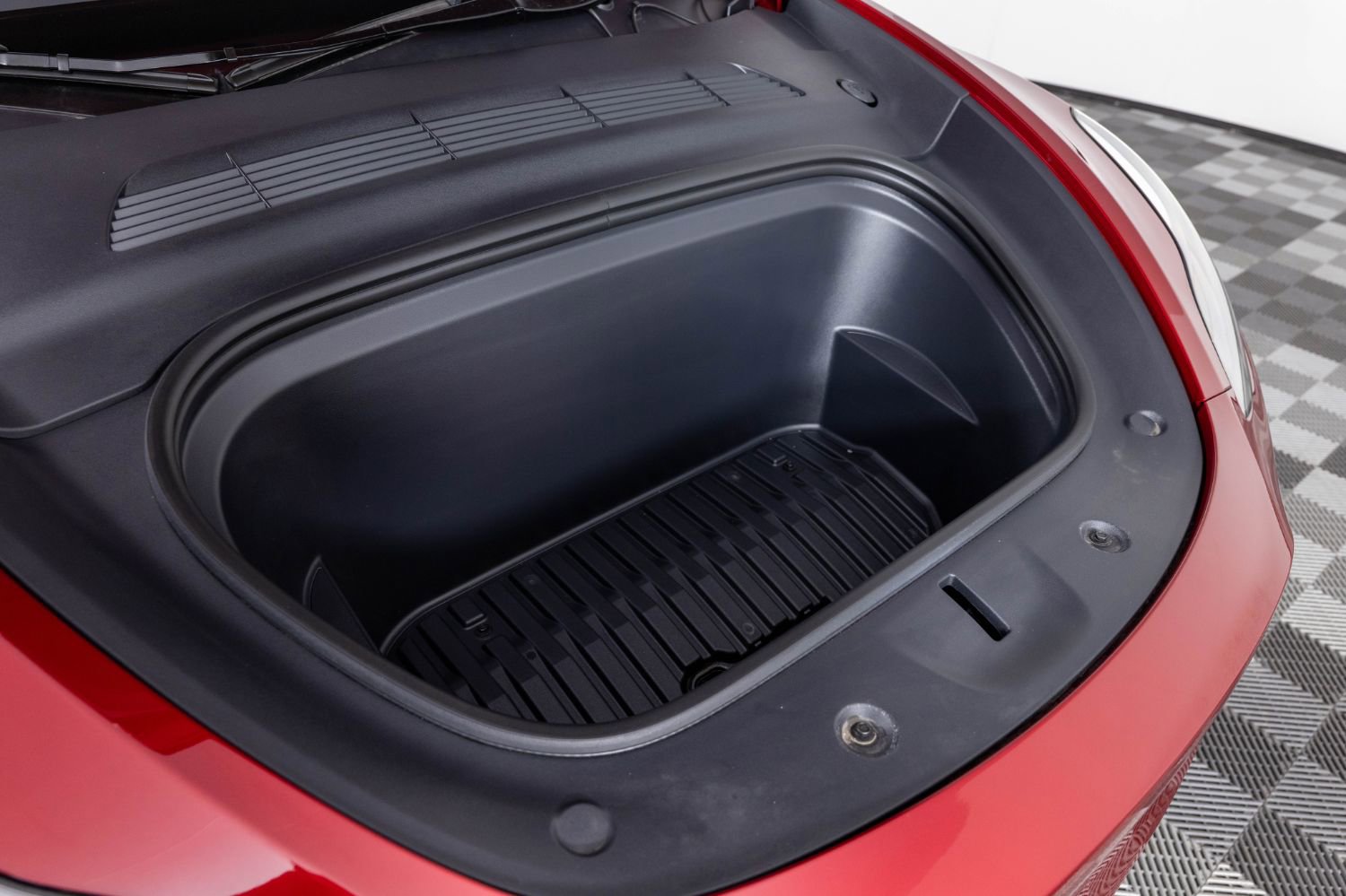 Used 2024 Tesla Model Y Long Range image 38